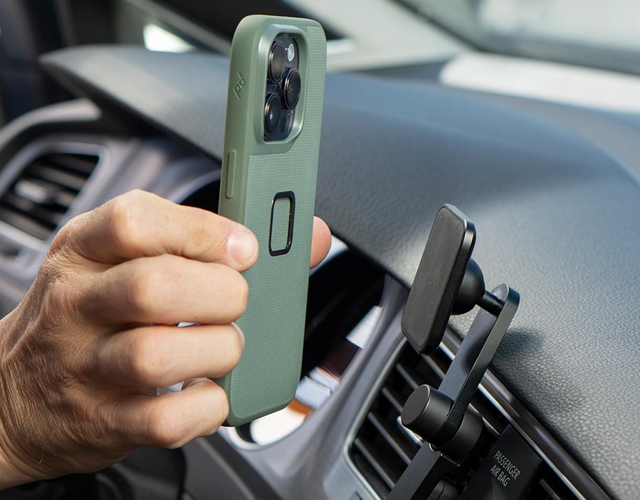 Peak Design launches first iPhone case with mounting system